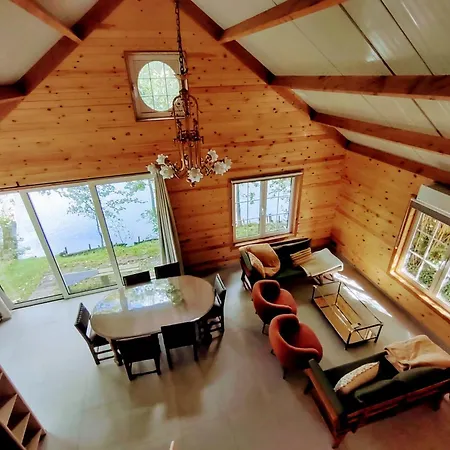 Aan Het Water Chalet