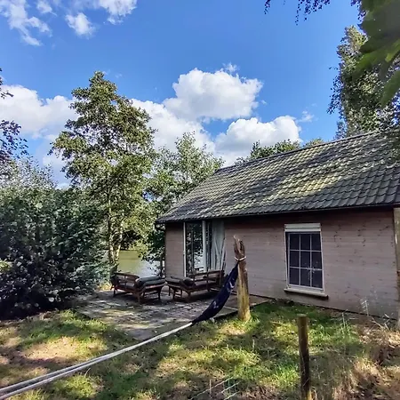 Chalet Aan Het Water Lichtervelde